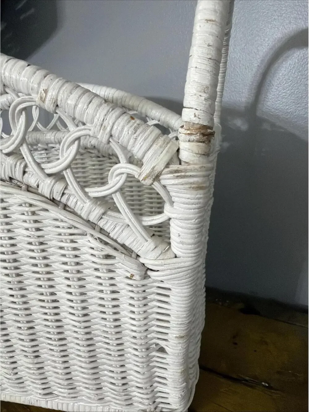 VTG Wicker Magazine Basket Shabby Chic Vinyl Record Storage Rack Cottage Boho